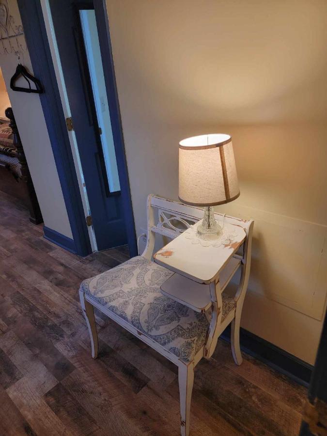 Moonlight Manor Bed & Breakfast Floyd Dış mekan fotoğraf